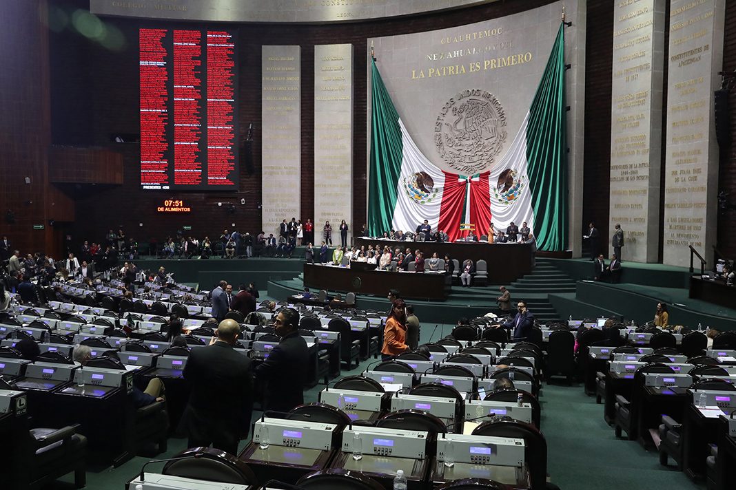 Diputados de la 4T no le mueven ni una coma a contrarreforma petrolera de AMLO