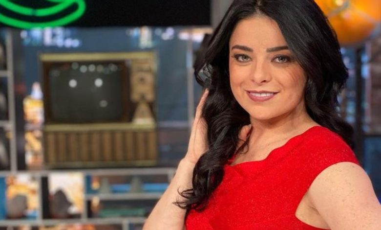 Violeta Isfel revela que le tocó trabajar con una Danna Paola “adolescente, hormonal y saturada”