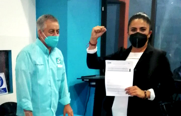 Nueva Alianza no efectuará alianzas y designa a Evelyn Hurtado como su candidata por la Alcaldía de Puebla. 