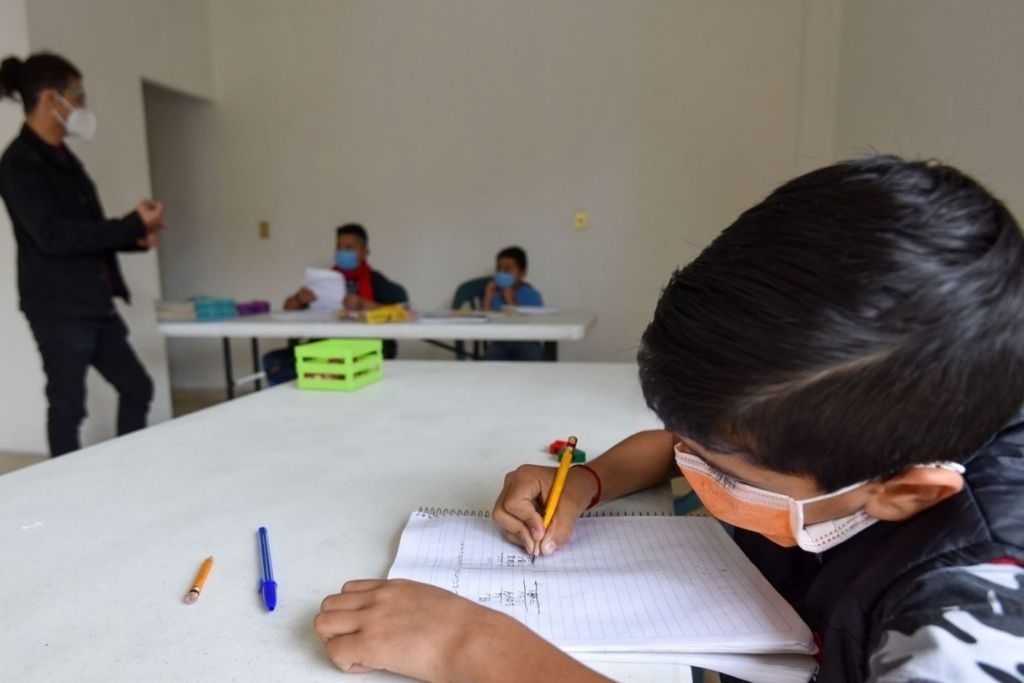 Con un esquema piloto, Campeche vuelve a hoy a clases presenciales