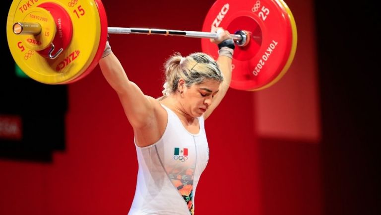 ¡México obtiene tercera medalla! Aremi Fuentes gana el bronce en levantamiento de pesas