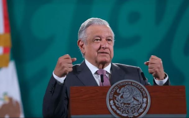"El INE no ha estado a la altura de las circunstancias": AMLO