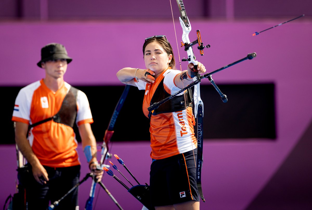 Reciben con gran fiesta en Holanda a la arquera mexicana tras ganar medalla en Tokio 2020