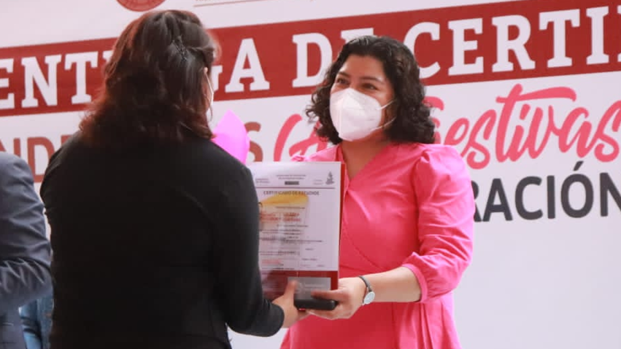 Mujeres de San Andrés Cholula lograron terminar sus estudios gracias al Programa “Sanandreseñas autogestivas por la educación”