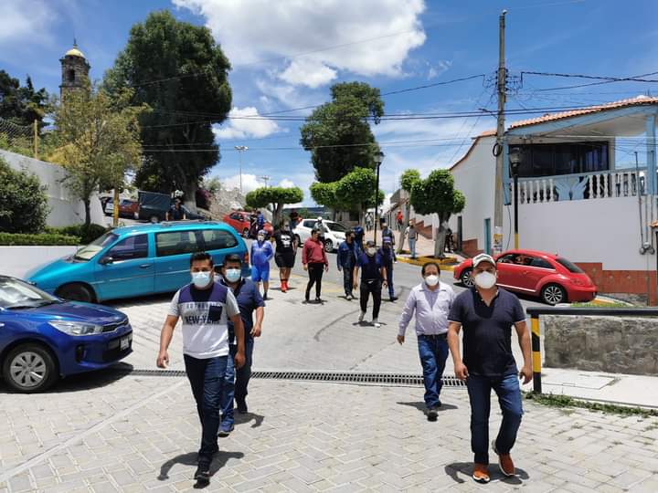 Van contra edil de Panotla y Totolac, pobladores se manifestaron 