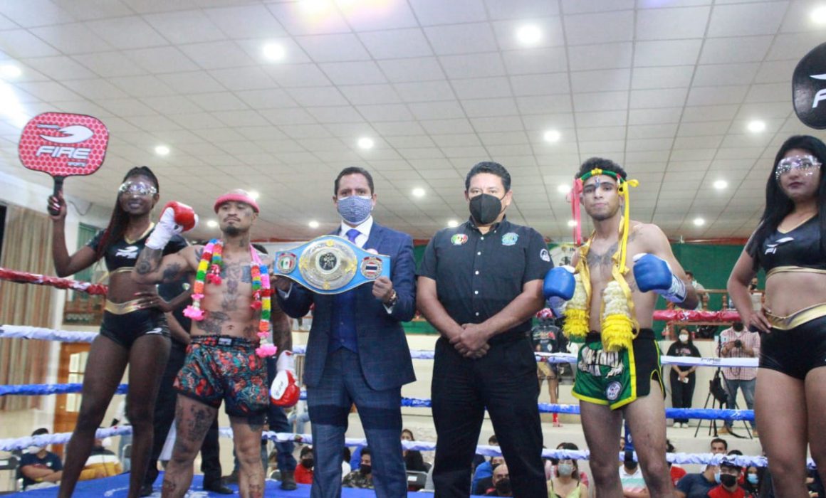 Tailandia en Tlaxcala, entregan cinturón a campeón nacional de Muay Thai