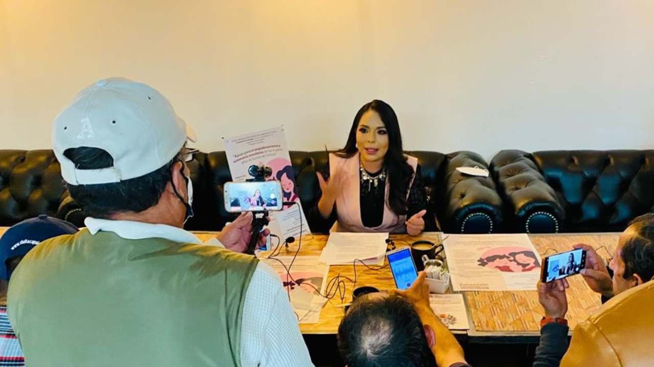 Presentan el Programa "Apoyo para el empoderamiento y autonomía económica de las mujeres jefas de familia de Cholula”