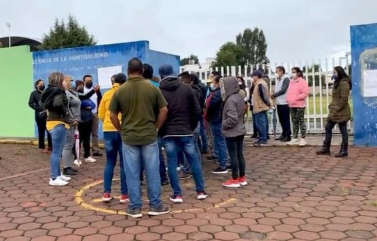 Acusan a directora de primaria por falta de protocolos contra Covid-19