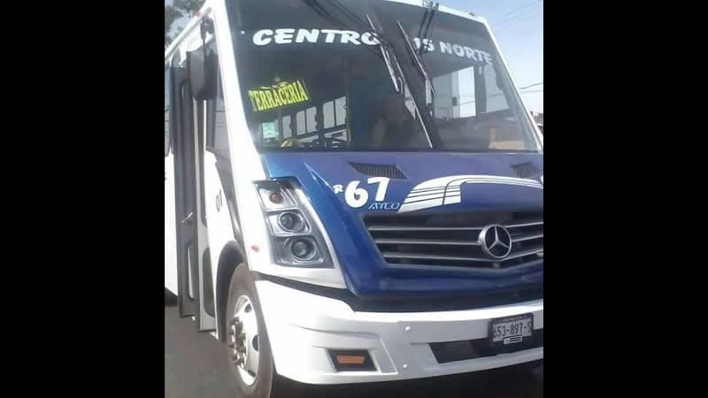 Estudiante se arroja de camión en movimiento para evitar ser saltado en Amozoc