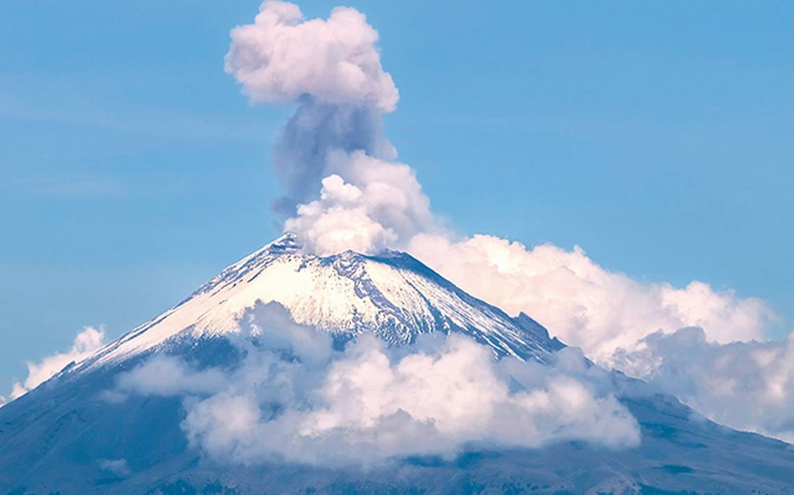 Volcán Popocatépetl presenta actividad con siete exhalaciones, dos explosiones y un sismo