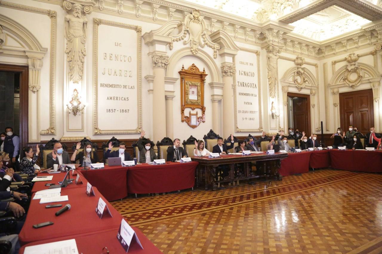 Cabildo de Puebla aprueba cobro de Derecho del Alumbrado Público
