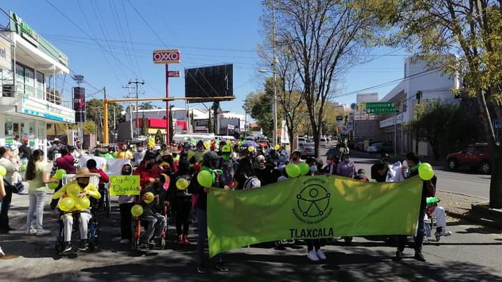 Se lleva a cabo marcha por el Día de las personas con discapacidad en el estado de Tlaxcala
