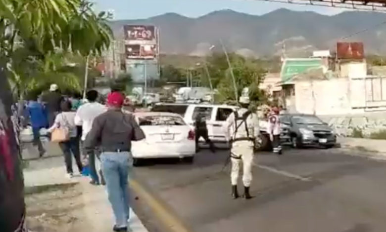 Tragedia en Chiapas: tráiler con migrantes se vuelca en Tuxtla Gutiérrez; hay al menos 54 muertos