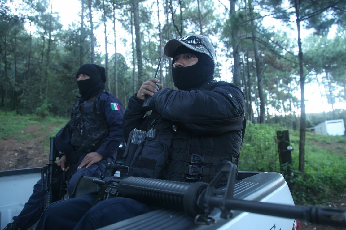 Policías de Michoacán renuncian por amenazas del CJNG