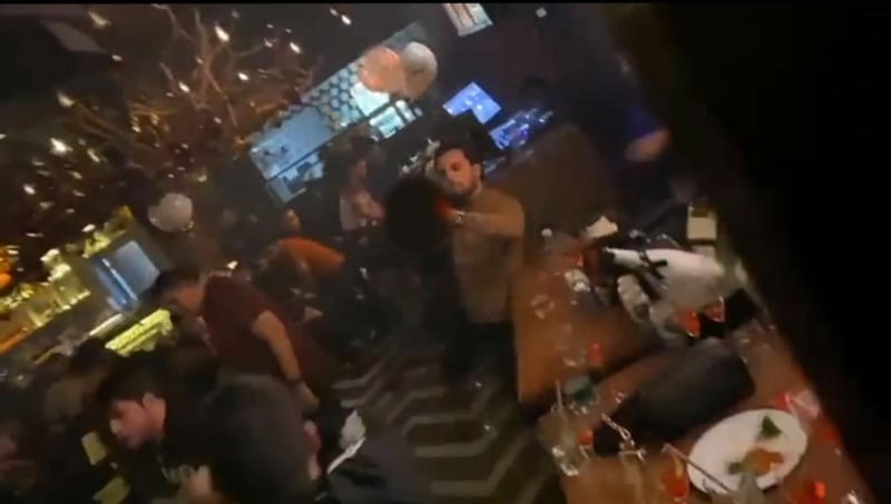 Sobrino Joaquín "El Chapo" Guzmán desata balacera en Sinaloa; policía los deja ir (Video)