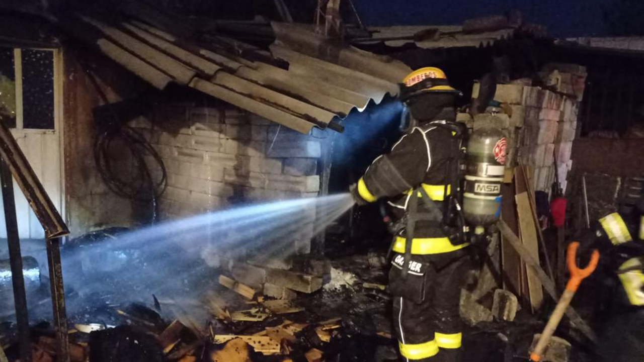 Bomberos de San Andrés Cholula lograron sofocar un incendio en un domicilio de Tonantzintla 