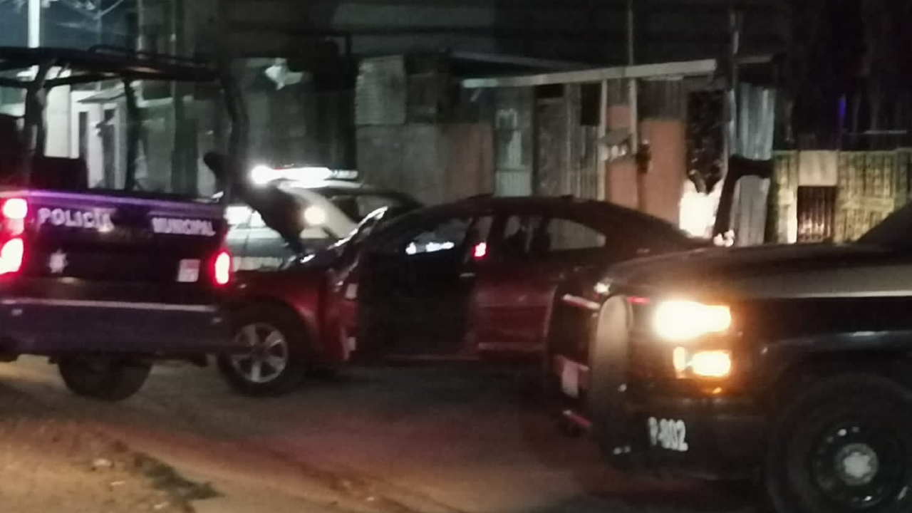 Acribillan a conductor de un Mustang en San Pedro Cholula 