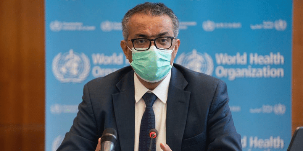 OMS pide redoblar esfuerzos ante variante ómicron y cancelar celebraciones de fin de año
