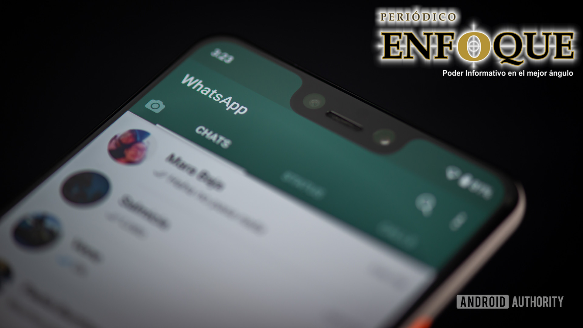 Las peculiares circunstancias en las que vivimos hoy en día debido a la pandemia del nuevo coronavirus nos obligan a conectarnos al mundo digital más telemáticamente que nunca . Según informó Facebook, su popular aplicación de mensajería experimentó la noche de Fin de Año un incremento en su tráfico del más del 50% respecto al mismo periodo del año anterior. Esto significa que se enviaron 1.400 millones de mensajes y videollamadas, un nuevo récord para la historia de la app de mensajería más usada en el mundo. Estas apps de mensajes han sido la salida de muchos para felicitar a todas esas personas con las que reunirse en persona no fue posible. Prueba de ello es también el auge de Facebook Messenger, teniendo en la víspera del nuevo año su día de más volumen de videollamadas grupales Otras de las herramientas comunicativas de Facebook como son Instagram Live y Facebook Live realizaron en el mismo instante más de 55 millones de transmisiones en vivo. Definitivamente, Facebook y todo su conglomerado de apps fueron las opciones escogidas por los ciudadanos de todo el mundo para comunicarse en estas fechas decembrinas.