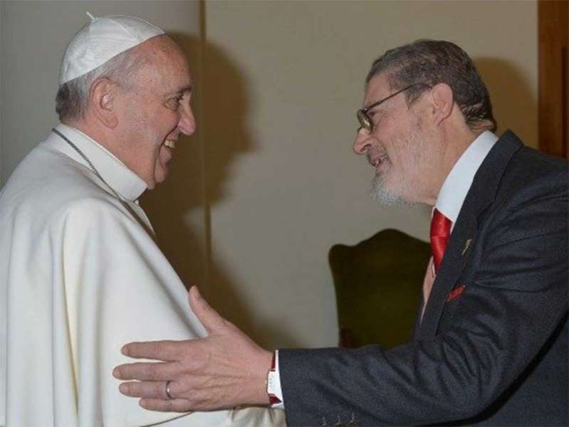 Muere por covid-19 el médico personal del papa Francisco