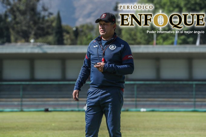 Juan Reynoso, el experto en romper malas rachas, va por la maldición del Cruz Azul 