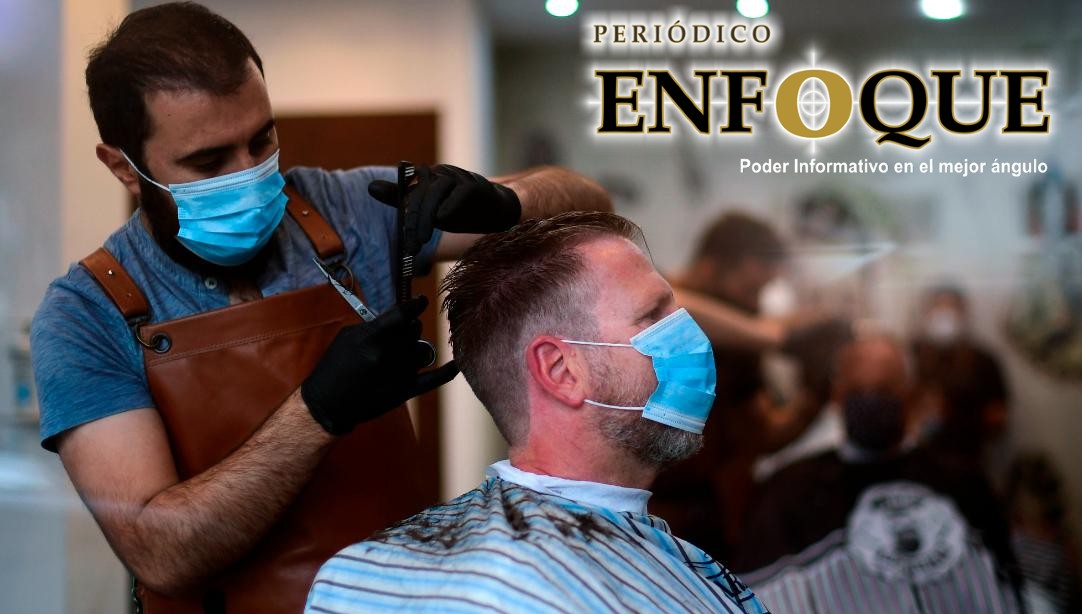 Peluqueros alemanes arremeten contra los jugadores  de fútbol por acudir a Barberías Clandestinas