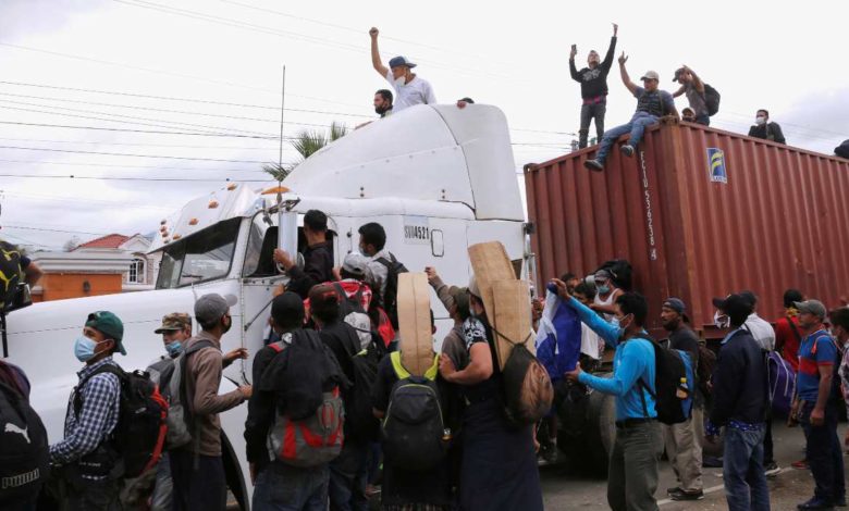 Autoridades de Guatemala dispersan caravana migrante; intentarán avanzar de nuevo la próxima semana