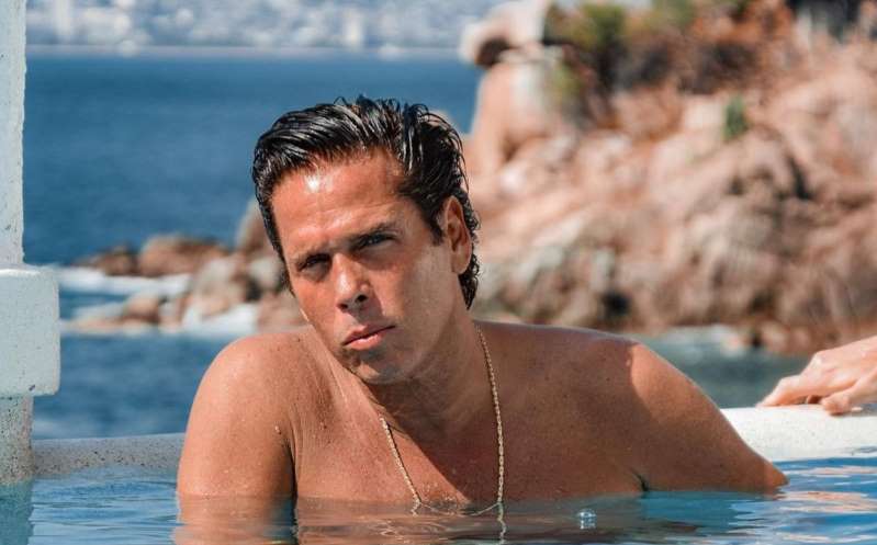 Así es la lujosa mansión de Roberto Palazuelos en Acapulco; réntala por 35 mil pesos la noche