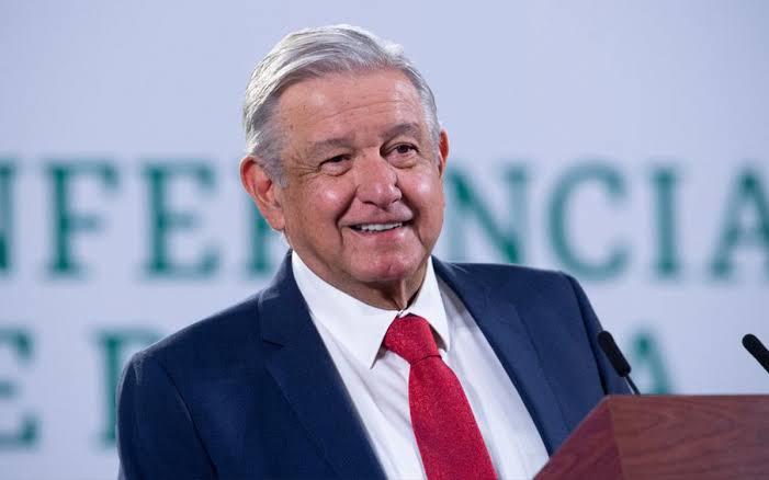Economía crecerá de 4 a 5 por ciento en 2021anticipa López Obrador
