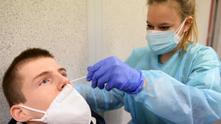 ¿Por qué están apareciendo ahora tantas variantes del SARS-CoV-2?