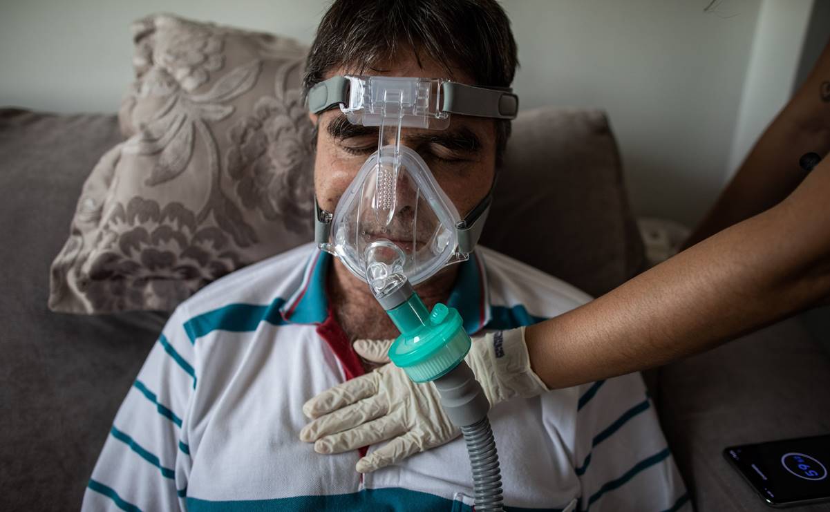 Cepa sudafricana del coronavirus reduce eficacia de vacunas: estudio