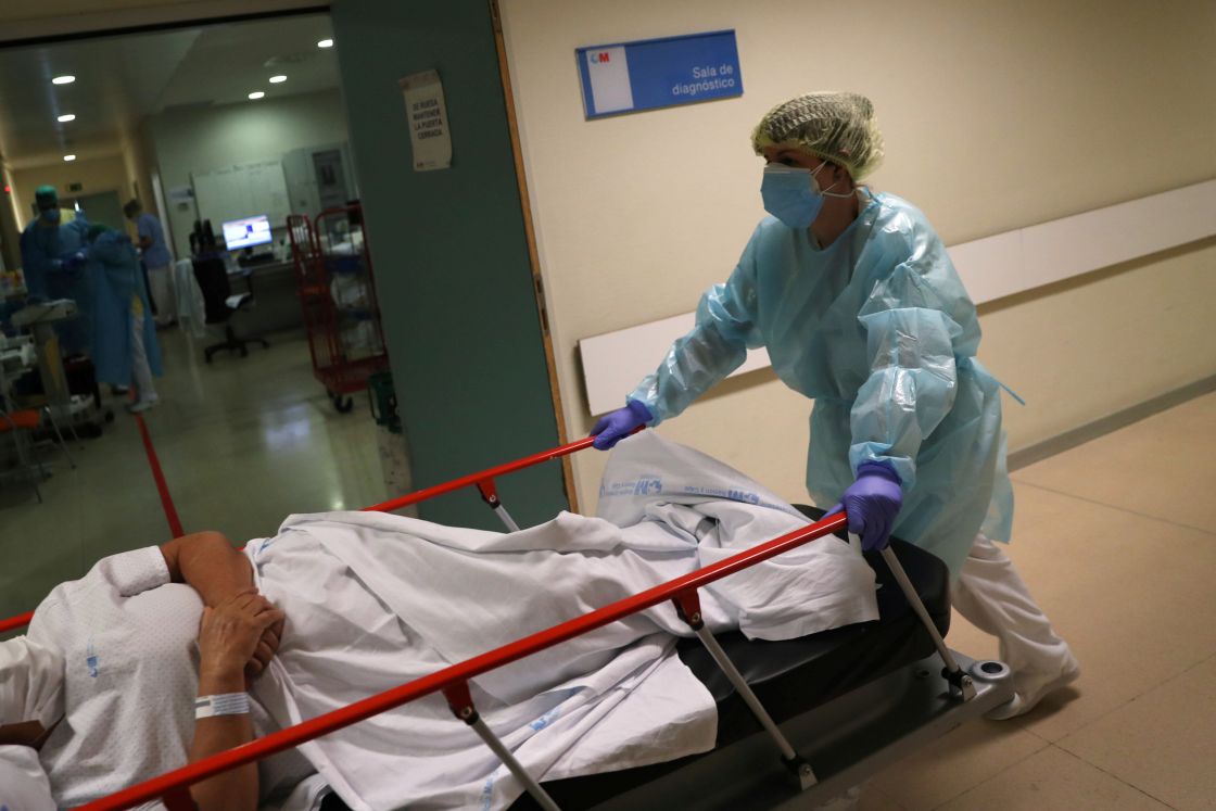 México registró 4,384 nuevos contagios y 433 muertes por coronavirus