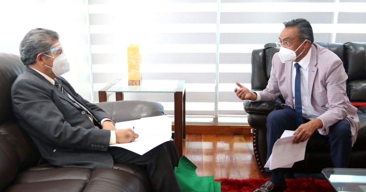 Se reúne Secretario de Educación Pública con titular del ITEA