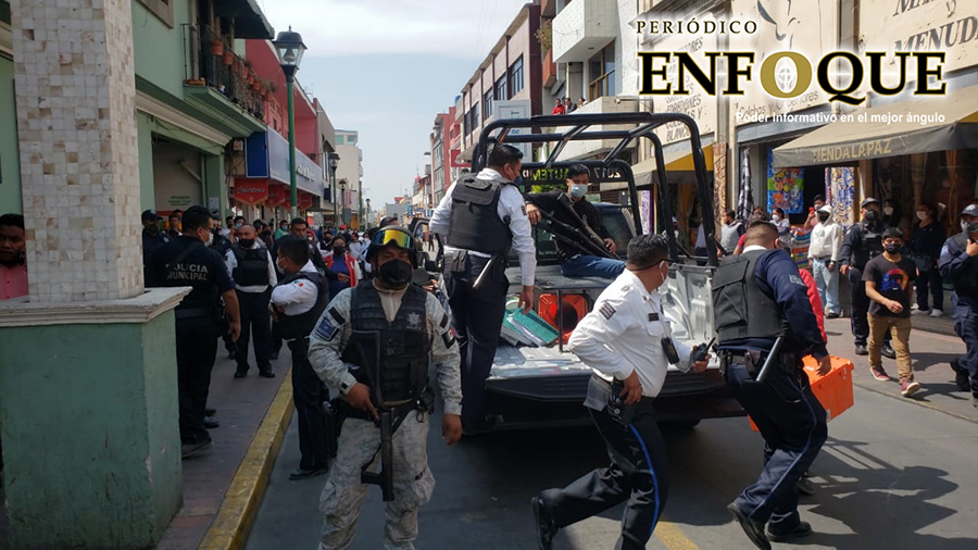 Por construcción de panteón, se enfrentan ciudadanos y autoridades de Chiautempan