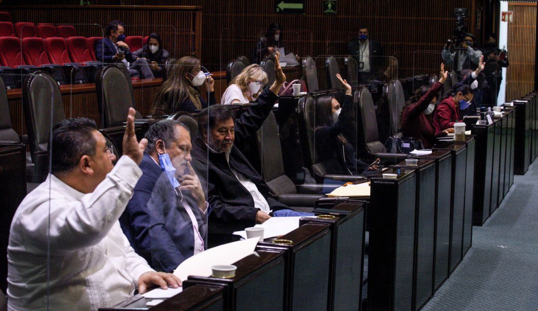 Aprueban diputados reforma eléctrica de AMLO