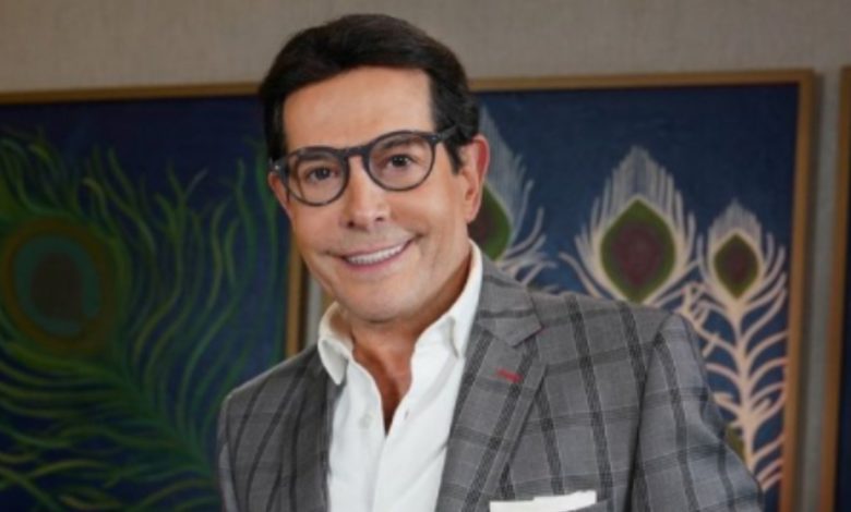 “No me pidieron ni la visa”, Pepillo Origel recibe la segunda vacuna contra COVID-19