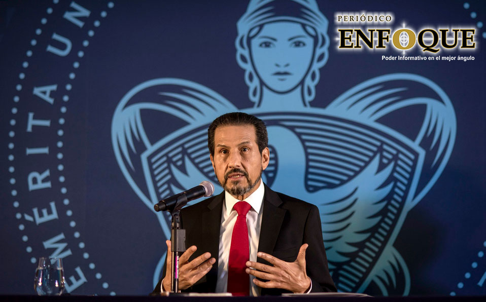 Alfonso Esparza se suma al llamado dejusticia por asesinato de estudiantes de medicina