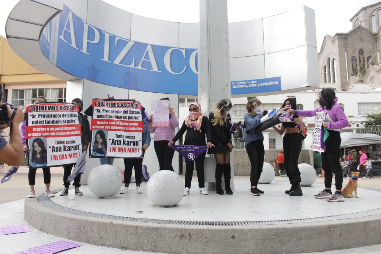 Vuelven a exigir justicia para Ana Karen, feministas marchan en Apizaco 