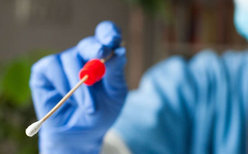 OMS recomienda hacer prueba PCR a niños en escuelas para evitar regreso a clases en línea