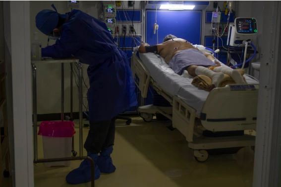 Alerta máxima en Colima por saturación del 95% de camas para covid-19 tras llegada de Delta