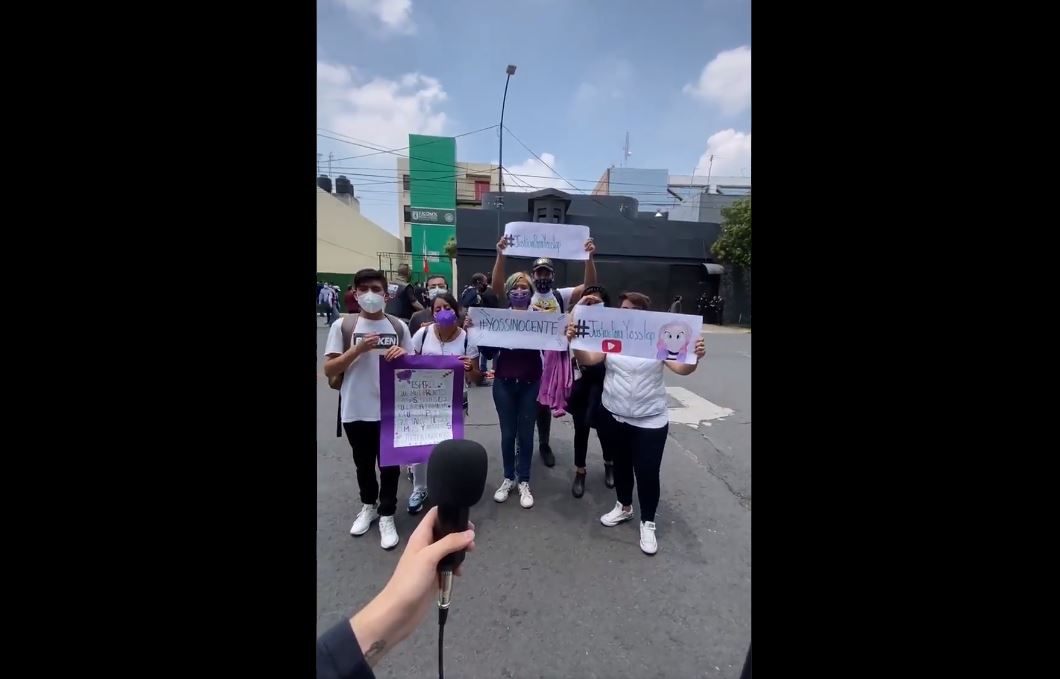 60 mil personas firman petición para liberar a YosStop, sin embargo solo 6 se manifiestan fuera de Tribunal