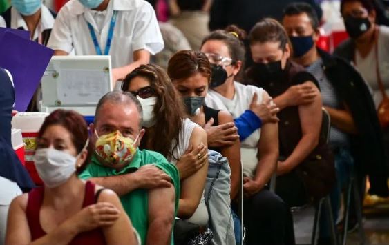 COVID-19: La OMS recomienda vacuna Pfizer en menores, pero pide priorizar grupos de riesgo