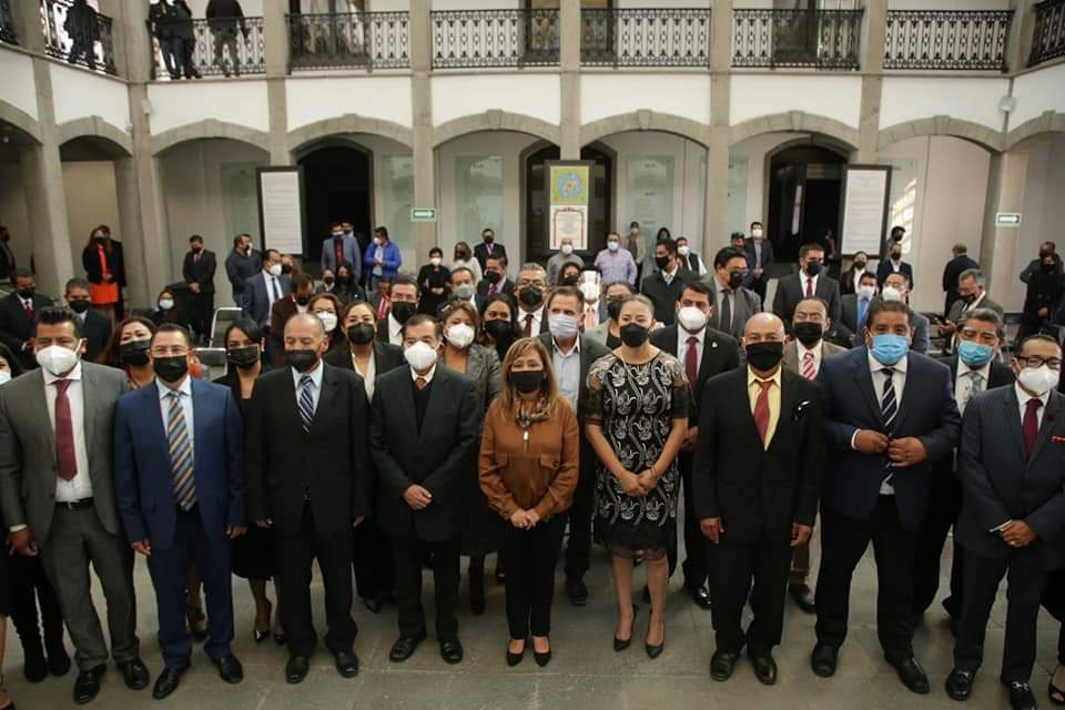 Con trabajo y compromiso se enaltece la labor de los abogados, afirma Lorena Cuéllar Cisneros