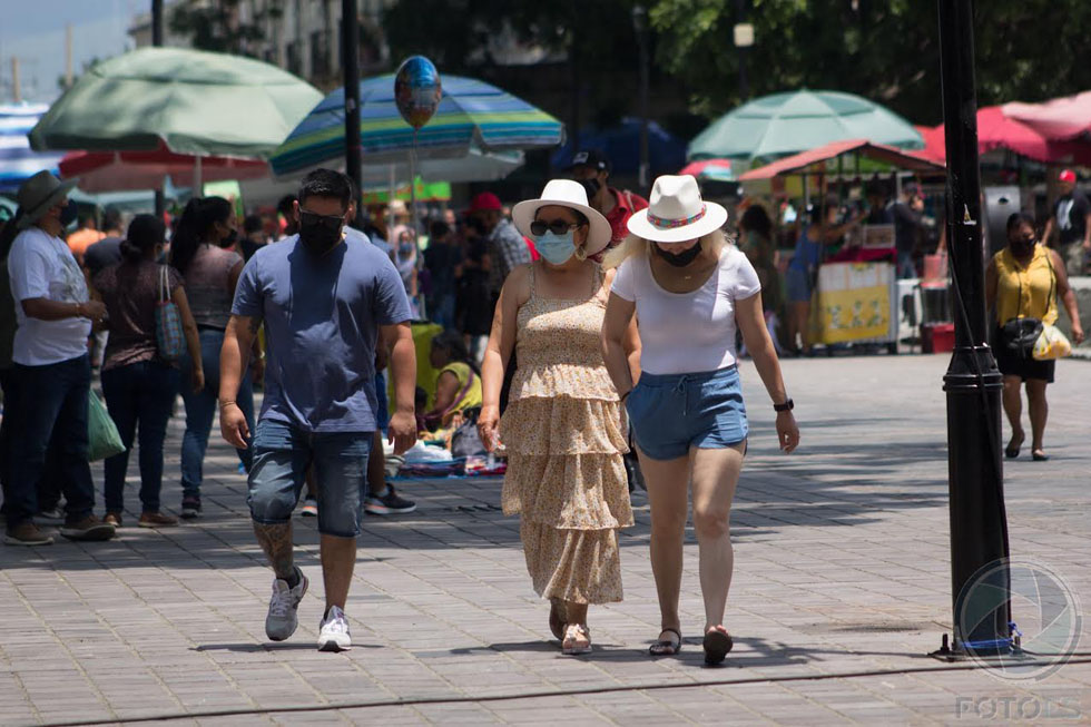 Cubrebocas o cárcel: la medida ante el aumento de casos COVID en Puerto Escondido, Oaxaca