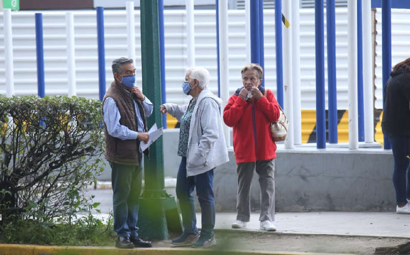 CdMx permanece en amarillo; reanuda pruebas anticovid en centros comerciales