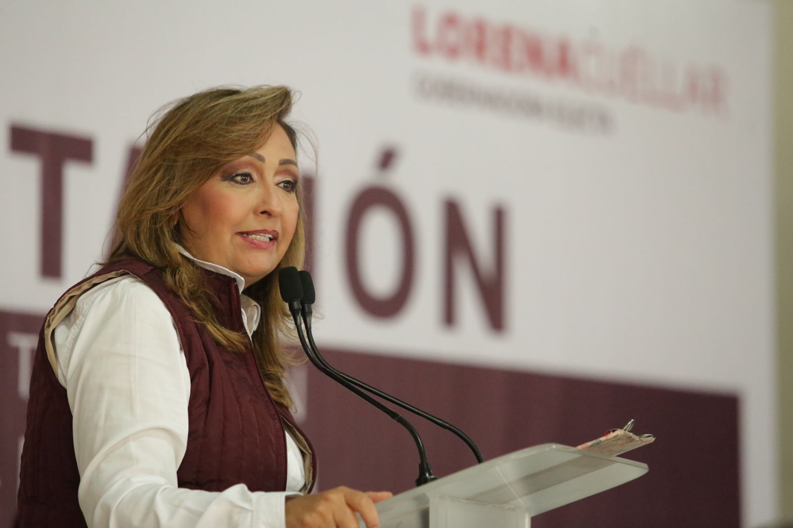 Adiós a los "coyotes" dice Lorena Cuéllar en gira de agradecimiento 