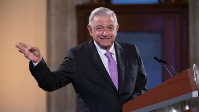 AMLO respalda prórroga para regular a trabajadores en outsourcing