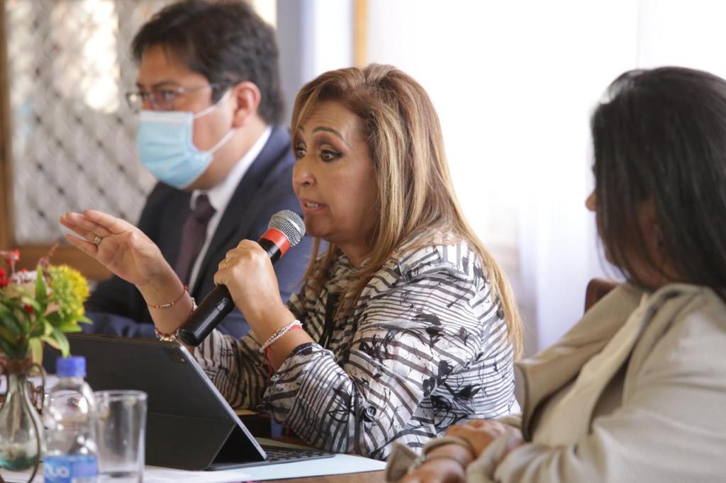 Pacta Lorena acuerdos con notarios de Tlaxcala