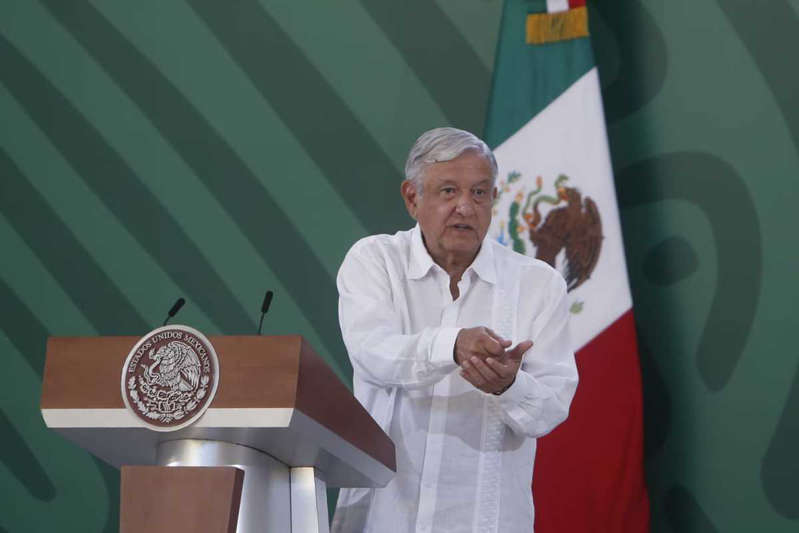 'Tercera ola de covid-19 es menos dañina; no habrán cierres': AMLO