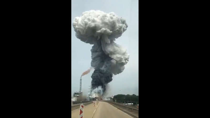 Gran explosión en planta de residuos en Alemania; hay 4 desaparecidos y un muerto